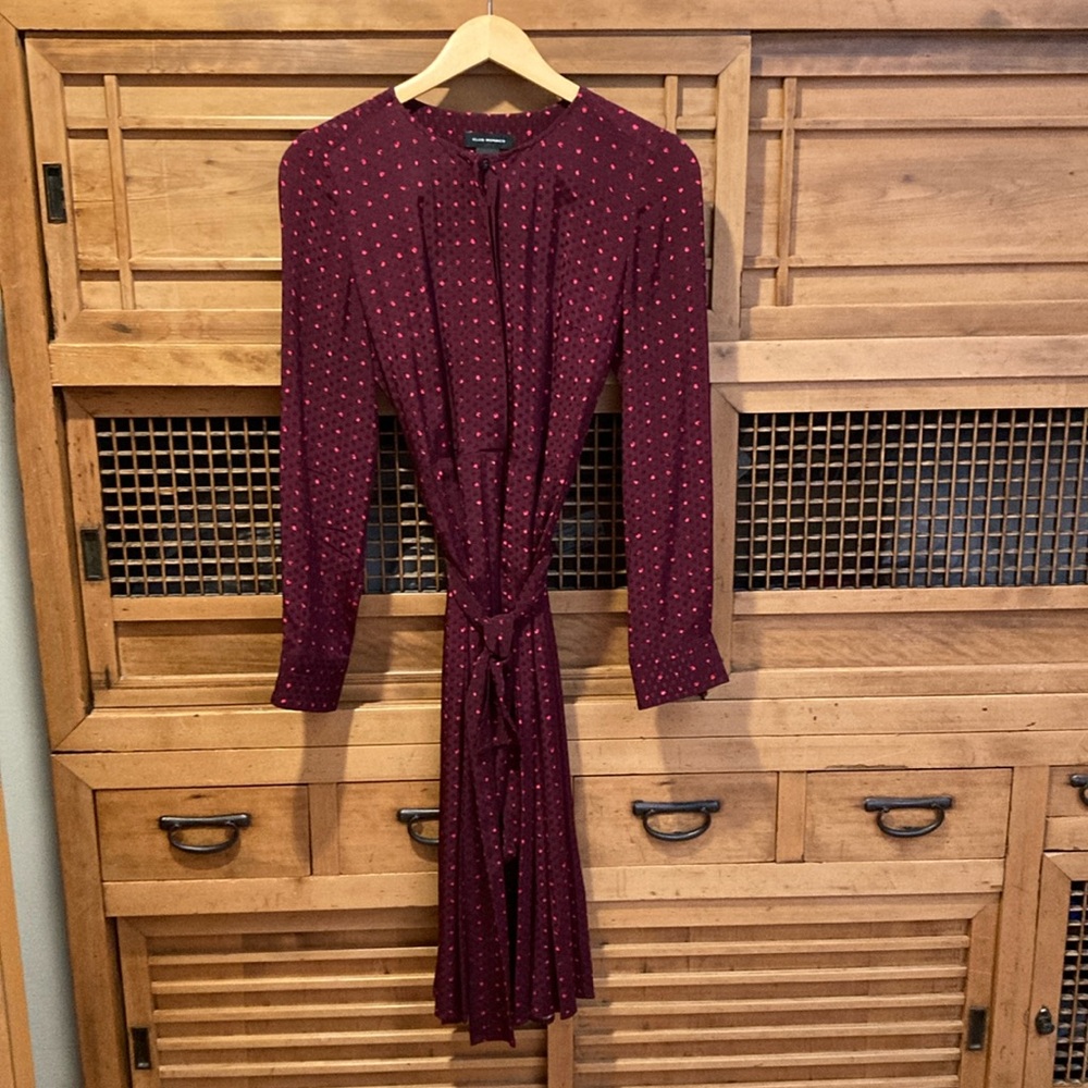 Club Monaco dress in perfect condition. Buttons in the front.